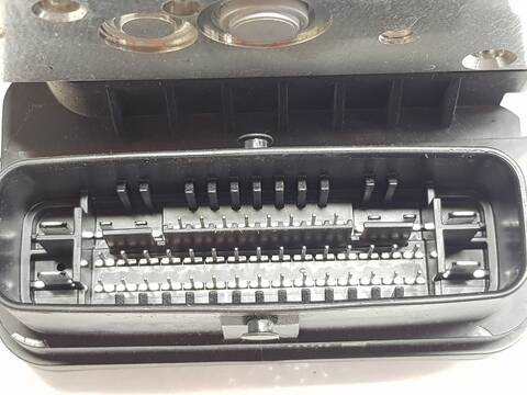 Foto 3ª: Abs Toyota Rav4 HYBRID 4X4 STYLE (1994)