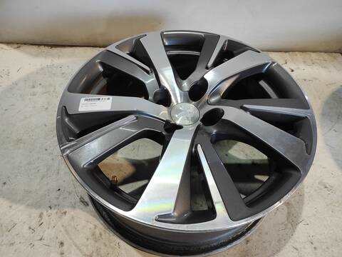 Foto 2ª: Juego LLantas Peugeot 2008 BH01 (2016)