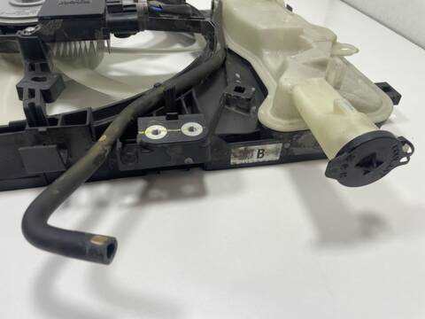 Foto 2ª: Electroventilador Toyota Yaris M15A (2022)