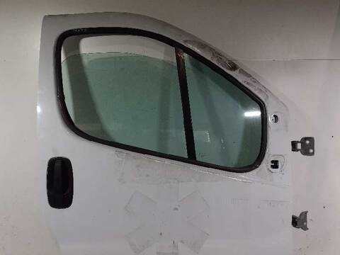 Foto 3ª: Puerta Delantera Derecha Renault Trafic 2.5 DCI DIESEL FAP CAT 114CV 84KW [G9U630] (2008)