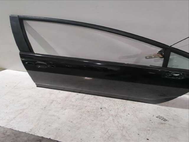 Puerta Delantera Derecha Toyota Corolla 2.2 D-4D AUR10_) 177CV