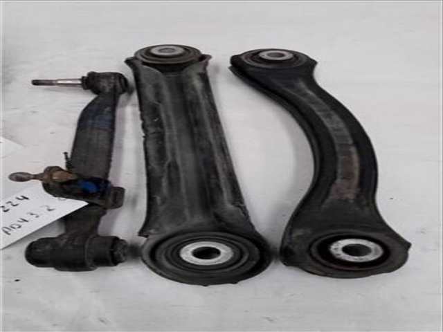 Foto 3ª: Brazo Suspension Trasero Derecho Mercedes Clase CLK 320 3.2 V6 I 218CV 160KW COUPE C209 COUPE M112.955