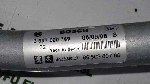 Foto 3ª: Brazo Limpia Delantero Izquierdo Peugeot 207 1.6 16V HDI 90CV 66KW [9HX] (2006)