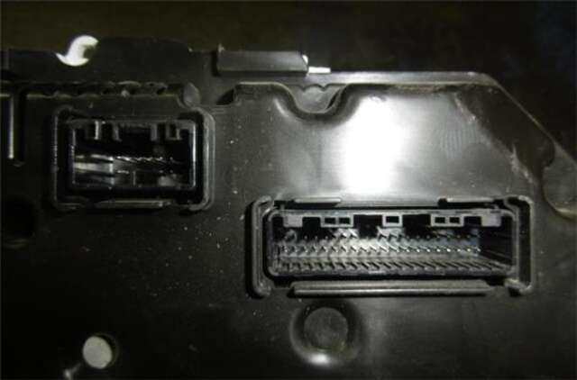 Foto 3ª: Cuadro de Instrumentos Toyota Yaris 1.5 TS [1.5 LTR. - 77 KW 16V CAT] [1NZ-FE]