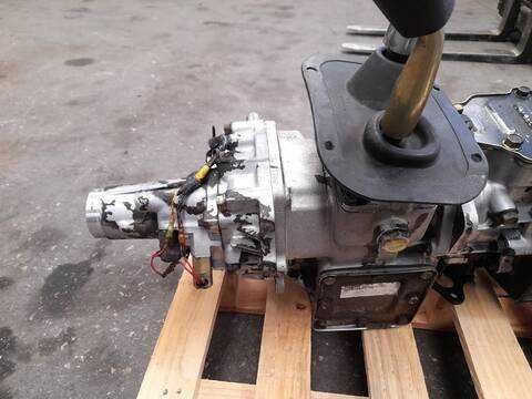 Foto 2ª: Caja Transfer Mitsubishi Galloper 2.5 TD EXCEED 3-PTAS.) 99CV 73KW [D4BH] (1998)