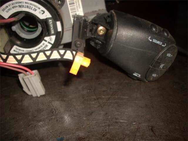 Foto 3ª: Mando Multifuncion Renault Scenic 1.9 DCI AUTHENTIQUE [1.9 LTR. - 75 KW DCI DIESEL CAT] I (JA...)(1999-_) [K9QK732]