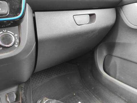 Guantera Dacia Spring 4DB401