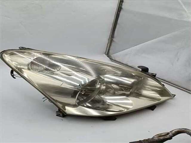 Foto 2ª: Faro Derecho Toyota Corolla 2.2 D-4D SOL [2.2 LTR. - 100 KW TURBODIESEL CAT] [2ADFTV]