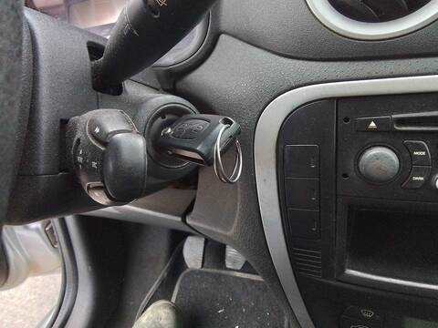 Foto 2ª: Motor de Arranque Citroen C3 1.1 COLLECTION 60CV 44KW [HFX] (2007)