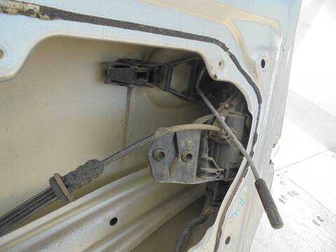 Foto 4ª: Puerta Delantera Derecha Volkswagen Bora BERLINA 101CV 74KW [ALH] (2000)