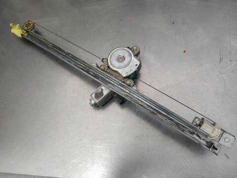 Foto 2ª: Elevalunas Eléctrico Delantero Derecho Opel Vivaro 1.9 CDTI CAT F9Q-760 - L08) 101CV 74KW [F9Q D7] (2004)