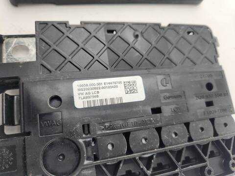 Foto 3ª: Caja Reles Fusibles Volkswagen Transporter 2.0 TDI 110CV 81KW FURGONETA [DNAB] (2024)