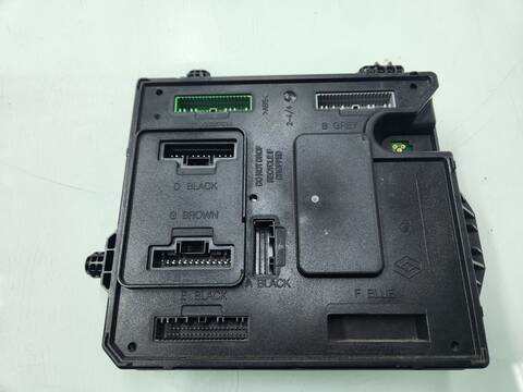 Foto 2ª: Caja Reles Fusibles Renault Megane III COUPE [K4M858] (2008)