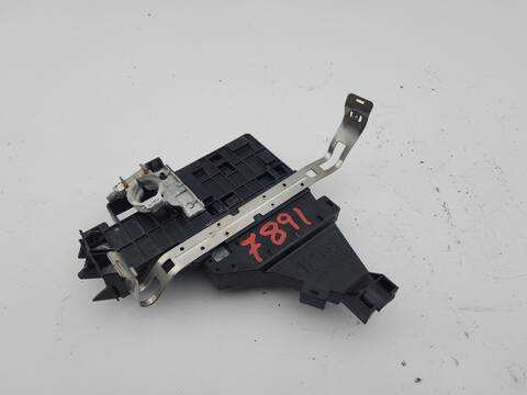Caja Reles Fusibles Dacia Duster ESSENTIAL 4WD 116CV 85KW