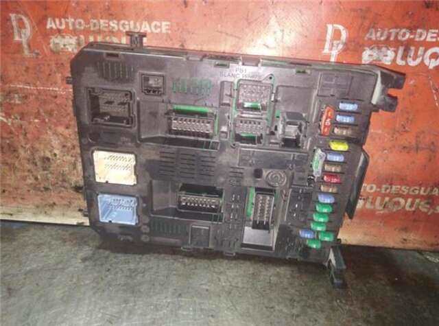 Foto 3ª: Caja Reles Fusibles Citroen C4 1.6 HDI [9HZ-DV6TED4]