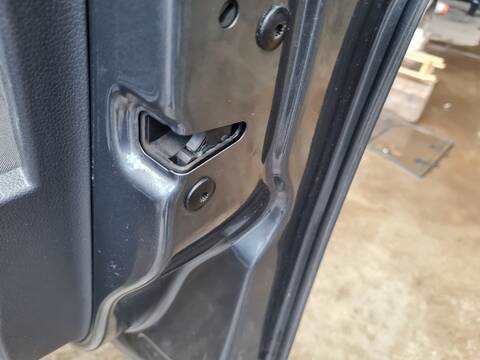 Cerradura Puerta Delantera Derecha Volkswagen Golf ADVANCE 116CV 85KW