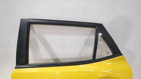 Foto 3ª: Puerta Trasera Izquierda Kia Stonic 1.0 T-GDI 101CV [G3LC G3LE] (2017)