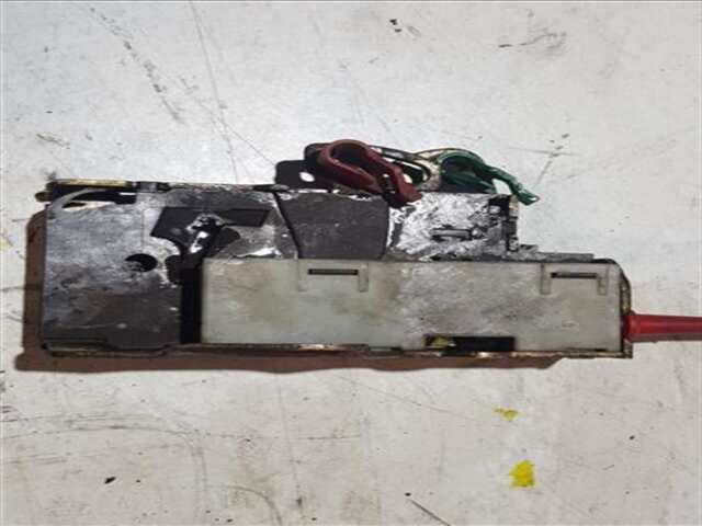 Foto 3ª: Cerradura Puerta Delantera Derecha Ford Fiesta 1.1 [GUE]