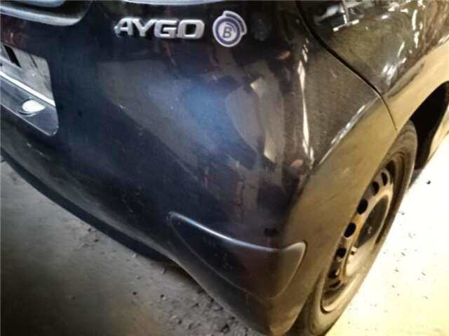 Foto 2ª: Paragolpes Trasero Toyota Aygo 1.0 BÁSICO [1.0 LTR. - 50 KW CAT] [1KR-FE]