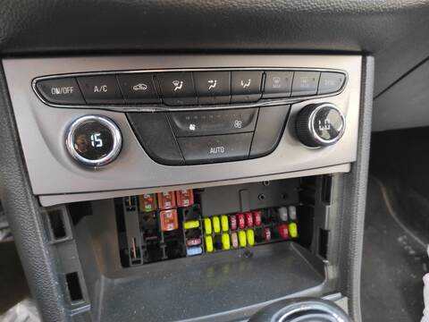 Mando Climatizador Opel Astra LE2
