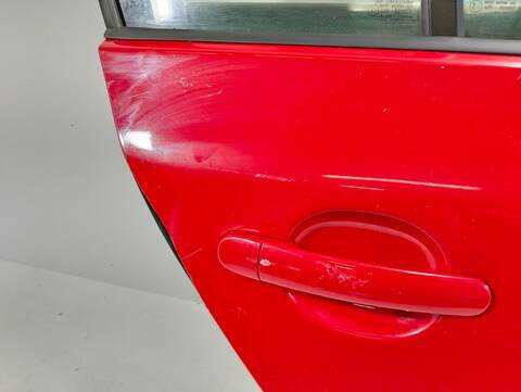 Foto 2ª: Puerta Trasera Derecha Volkswagen Golf 2.0 TDI 140CV (2003)