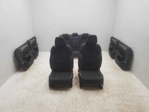 Juego Asientos Completos Renault Arkana TECHNO 113CV 83KW