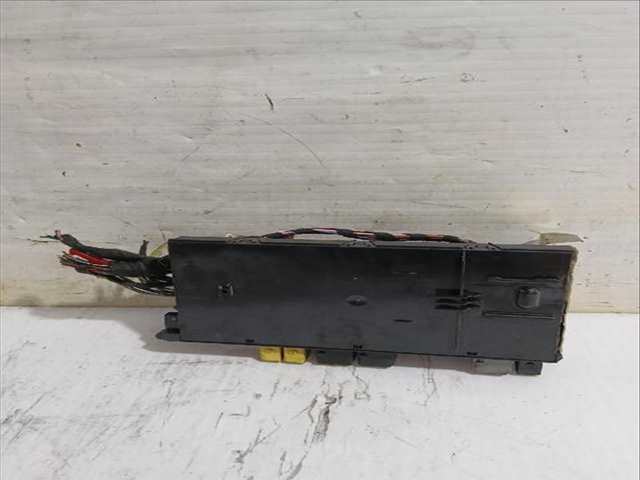 Caja Reles Fusibles Mercedes Clase C 160 CLK 240 209.361) 170CV