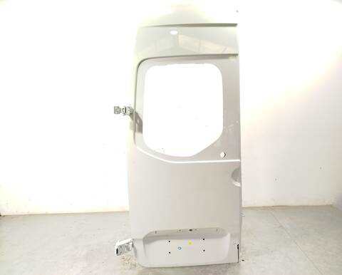 Puerta Trasera Izquierda Mercedes Sprinter 419 CDI RWD 907.643 907.645 907.647) 190CV 140KW FURGONETA