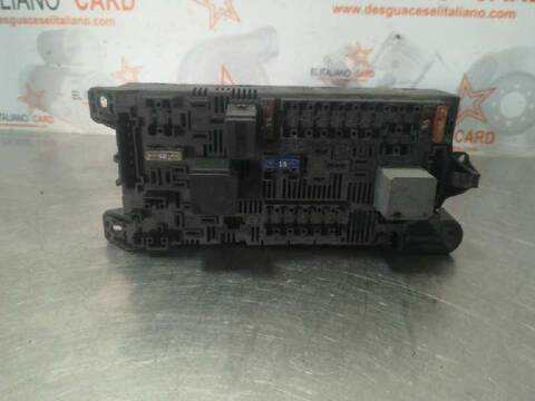 Foto 3ª: Caja Reles Fusibles Mercedes Clase C 160 350 219.356) 272CV 200KW [272964] (2004)