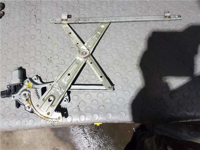 Elevalunas Eléctrico Delantero Izquierdo Mitsubishi Lancer 2.0 INSTYLE [2.0 LTR. - 103 KW DI-D CAT]