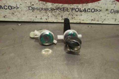 Cerradura Puerta Delantera Derecha Renault Megane 1.4 16V AUTHENTIQUE BERLINA 95CV 70KW I FASE 2 BERLINA BA0)