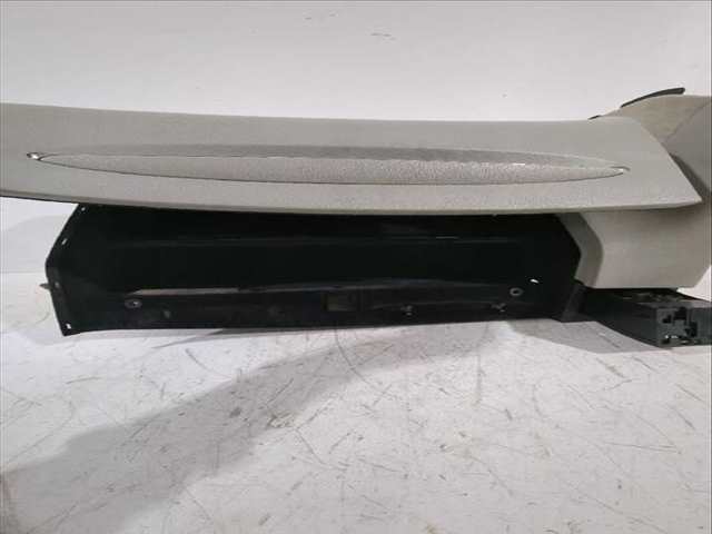 Foto 3ª: Guantera Mercedes Clase C 160 CLK 240 209.361) 170CV [M 112.912] (2002)