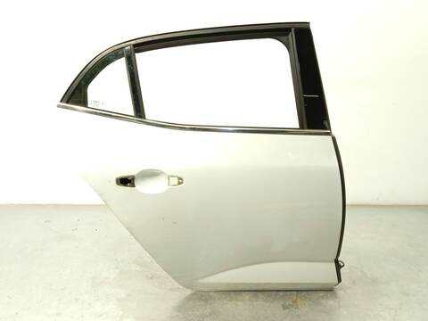 Puerta Trasera Derecha Renault Megane 1.5 BLUE DCI 115 B9A6) HATCHBACK 116CV 85KW IV HATCHBACK B9A/M/N_)