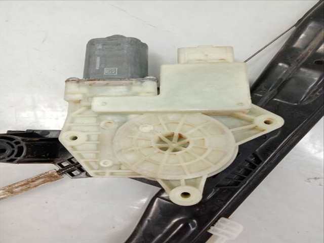Foto 2ª: Elevalunas Eléctrico Delantero Derecho Peugeot 308 1.2 THP 110 110CV 81KW [HNP (EB2ADT),HNV (EB2DTM),HNZ (EB2DT)] (2018)
