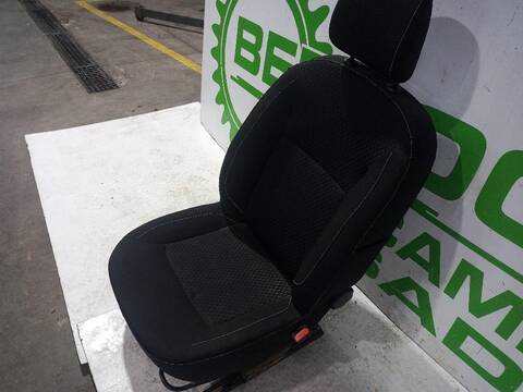 Foto 2ª: Asiento Delantero Derecho Dacia Sandero LAUREATE 90CV [K9K] (2012)