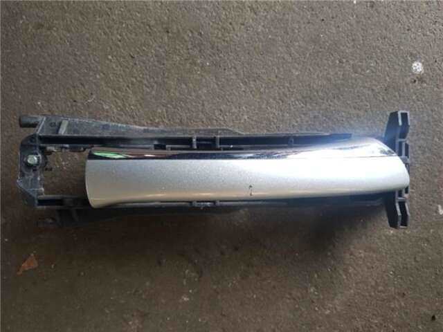 Maneta Exterior Delantera Derecha Mercedes Clase C 160 2.2 200 CDI (203.004) [2.2 LTR. - 85 KW CDI CAT]