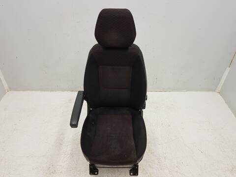 Foto 3ª: Asiento Delantero Izquierdo Peugeot Boxer 335 L2H1 SERVICE EDITION BLUEHDI 140 STOPSTART (1994)