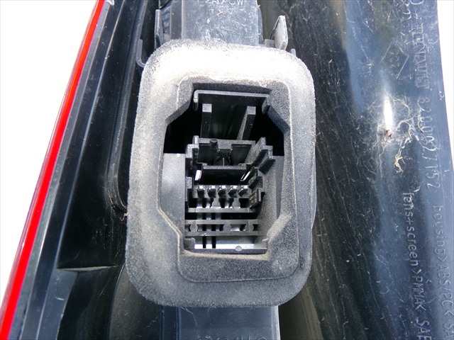 Foto 3ª: Piloto Trasero Derecho Renault Espace 2.2 DCI 2002-2015 [G9TJ7] (2006)