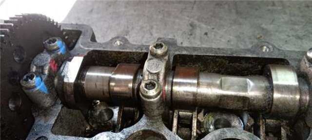Foto 2ª: Culata Bmw Serie 3 315 2.0 320D [2.0 LTR. - 120 KW 16V DIESEL] [M47N 204 D4]