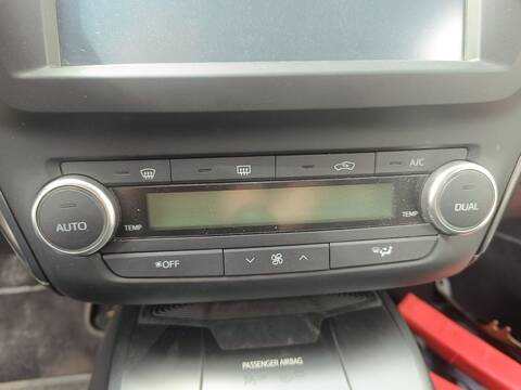 Mando Climatizador Toyota Avensis EXECUTIVE 143CV 105KW
