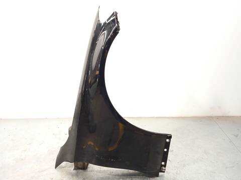 Aleta Delantera Derecha Mercedes Clase C 160 C 220 D 205.014) 194CV 143KW