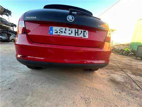Foto 2ª: Paragolpes Trasero Skoda Rapid 1.6 TDI 105CV 77KW [CAYC,CLNA] (2014)