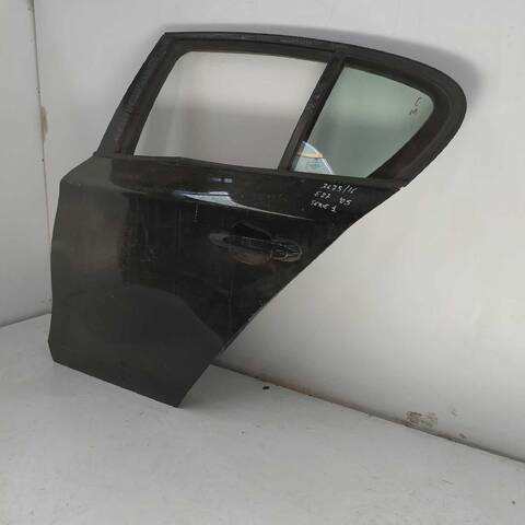 Foto 2ª: Puerta Trasera Izquierda Bmw Serie 1 114 118 D 122CV (2003)