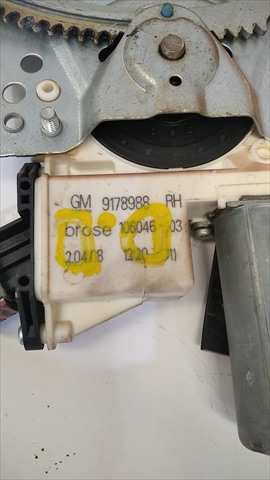 Foto 2ª: Elevalunas Eléctrico Delantero Derecho Opel Vectra 1.9 DIESEL [D/Z19DT] (2008)