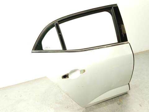 Foto 2ª: Puerta Trasera Derecha Renault Megane 1.5 BLUE DCI 115 B9A6) HATCHBACK 116CV 85KW IV HATCHBACK B9A/M/N_) [K9K872] (2019)