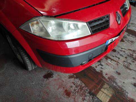 Foto 3ª: Paragolpes Delantero Renault Megane F9Q800 BERLINA II BERLINA 3P (2005)