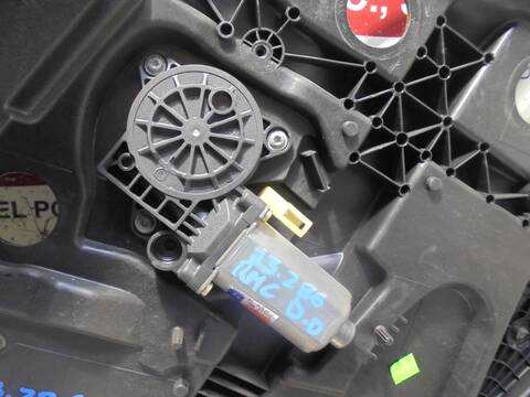 Foto 3ª: Elevalunas Eléctrico Delantero Derecho Ford Fiesta AMBIENTE 69CV 51KW [A9JB] (2003)