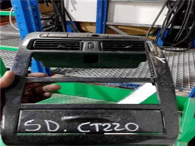 Consola Central Toyota Avensis 2.0