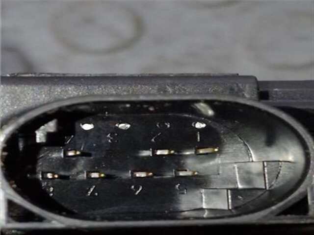 Foto 3ª: Cerradura Puerta Delantera Izquierda Bmw Serie 3 315 1.8 316TI [1.8 LTR. - 85 KW 16V] [N42B18A G]