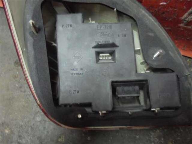 Foto 3ª: Piloto Trasero Derecho Ford Fiesta 1.3 I [J4L]